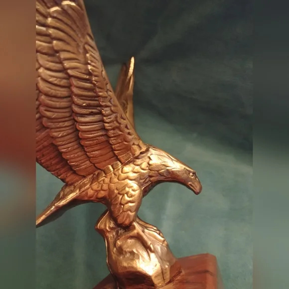 Eagle Decorative Figurine